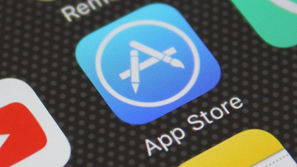 iPhone has best app Store an another pros of the iPhone over android phone